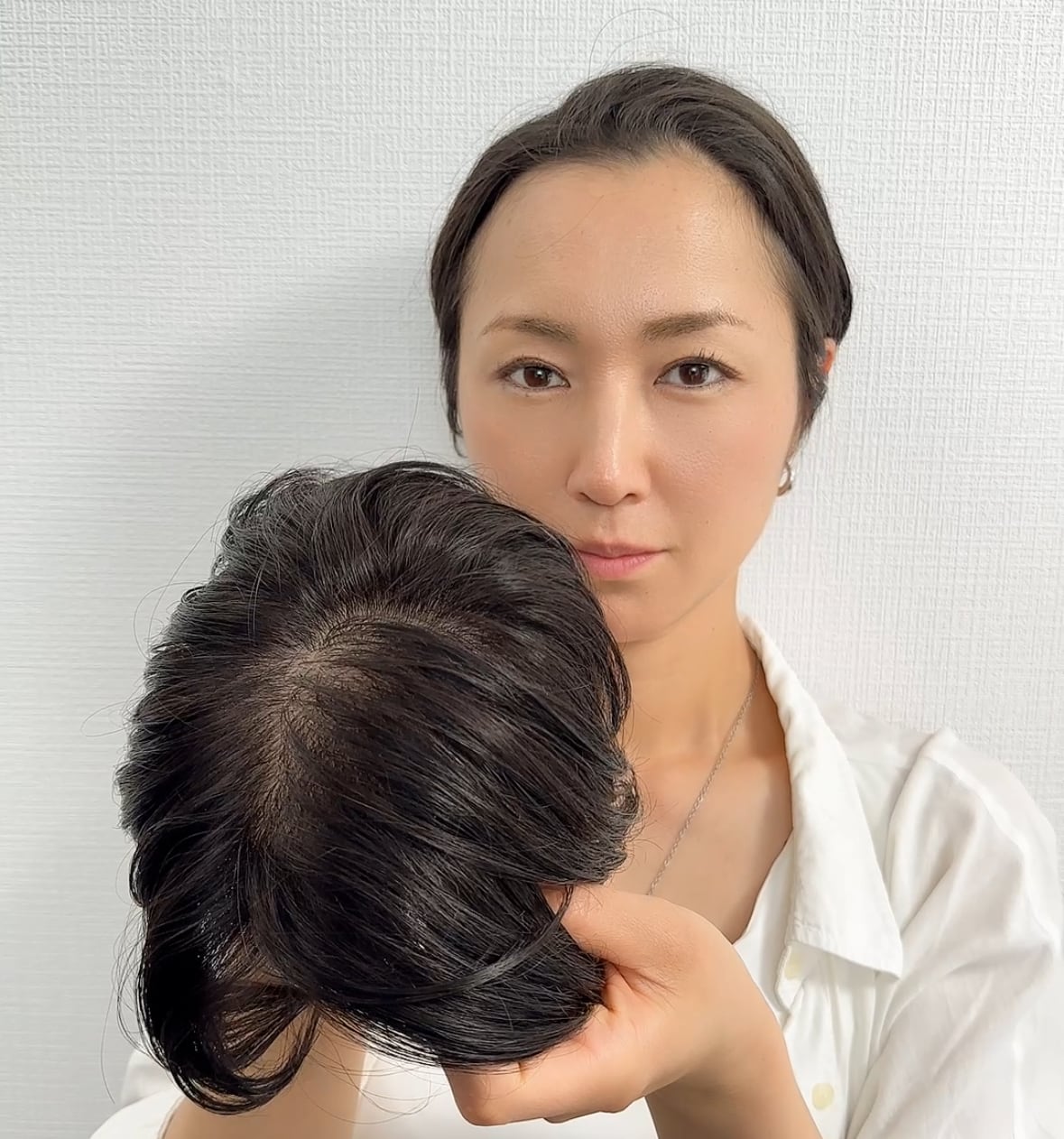メンズ 部分ウィッグ 商品名:羽ピース (百合子ワイヤー付き) ナチュラルブラック 18×22cm カット済み スキンレース生え際タイプ レミー人毛100%