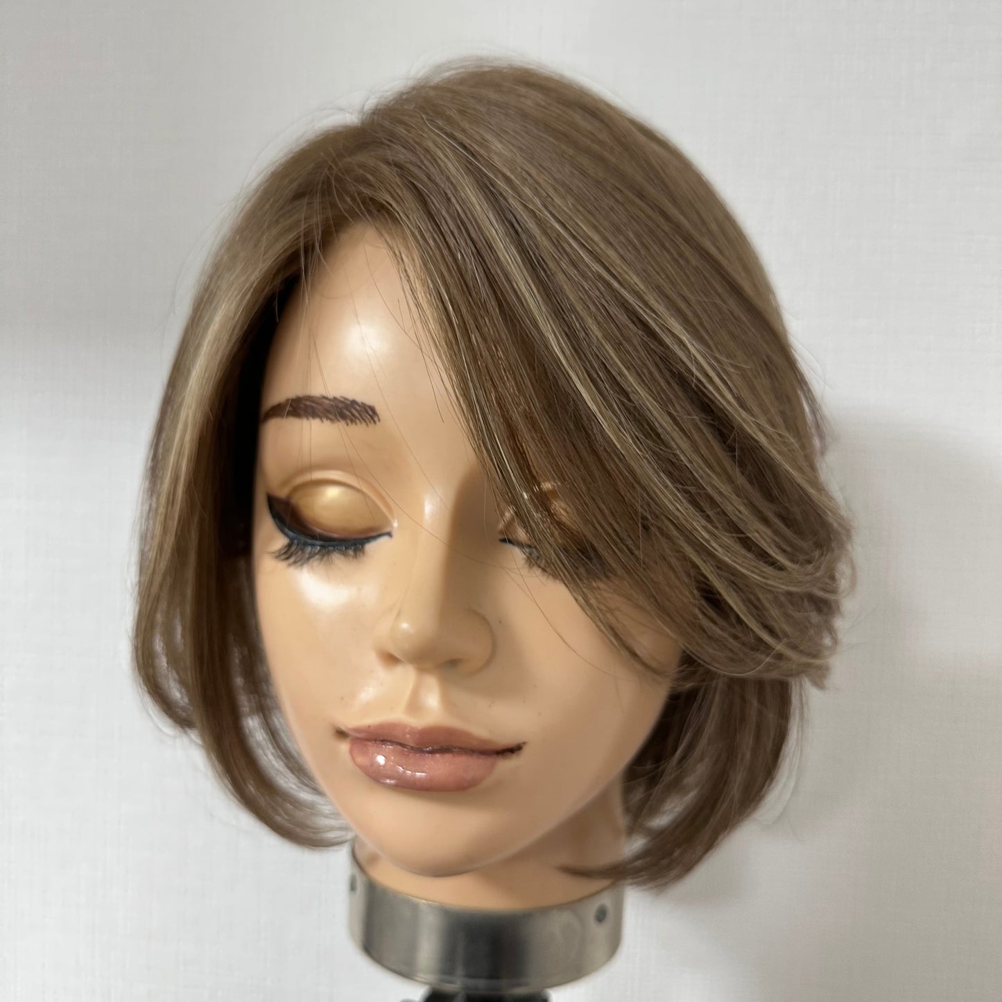 3Dウィッグ 商品名:れいこ ミルクティー系ハイライト