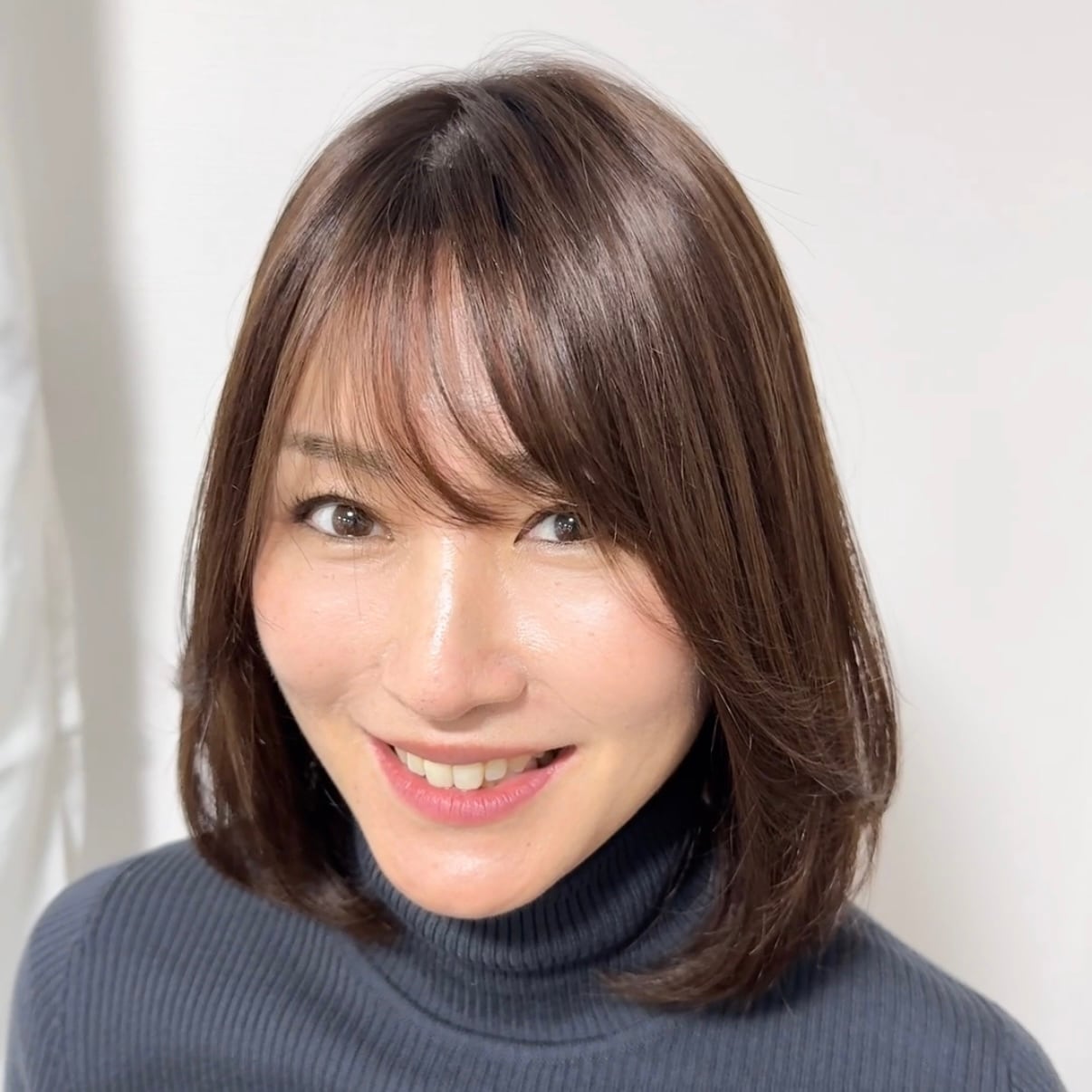 毛量減 羽ウィッグ 商品名:れいな