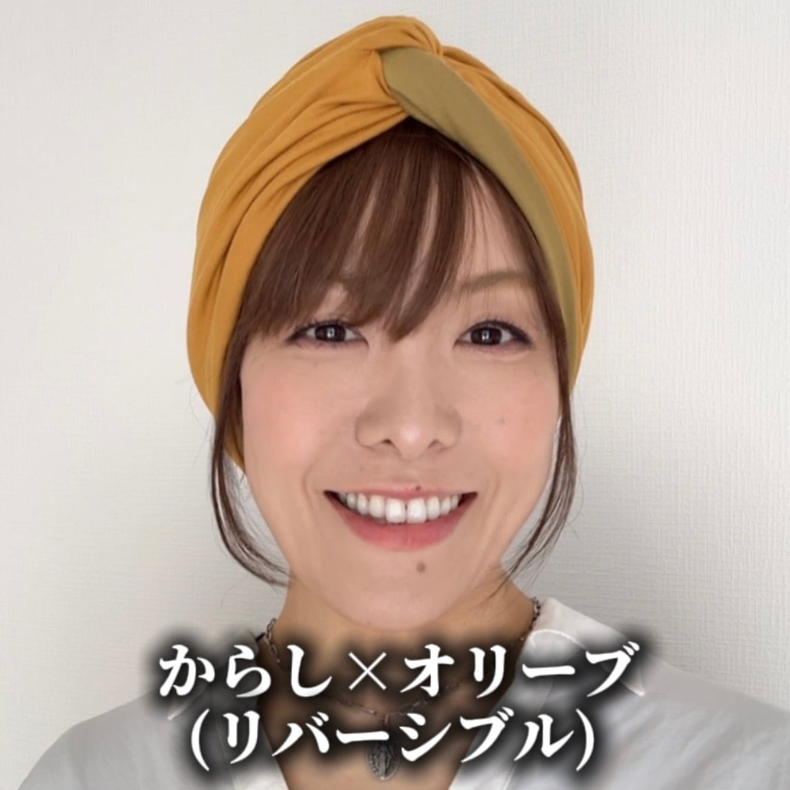 百合子ケアキャップ(モダールツイスト) 片手で被れるデザイン